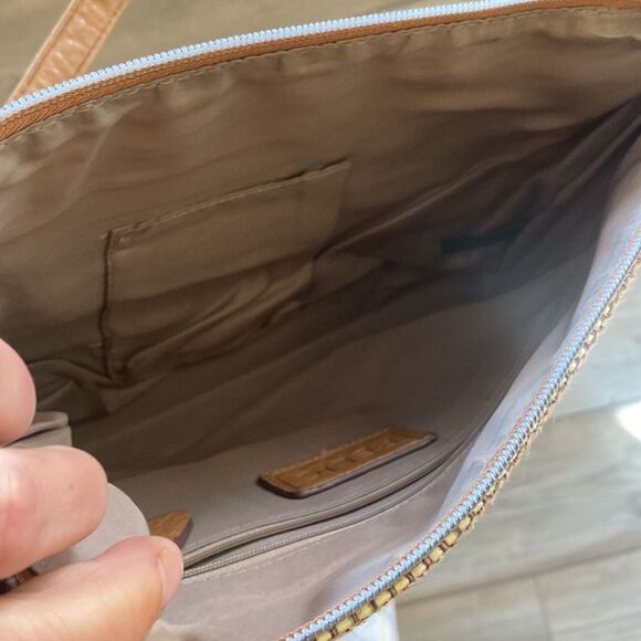 NWOT Relic Purse  - Picture 6 of 7